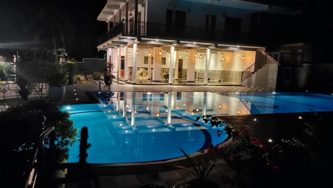 Paradise Hilltop Villa & Apartment Galle Exterior photo